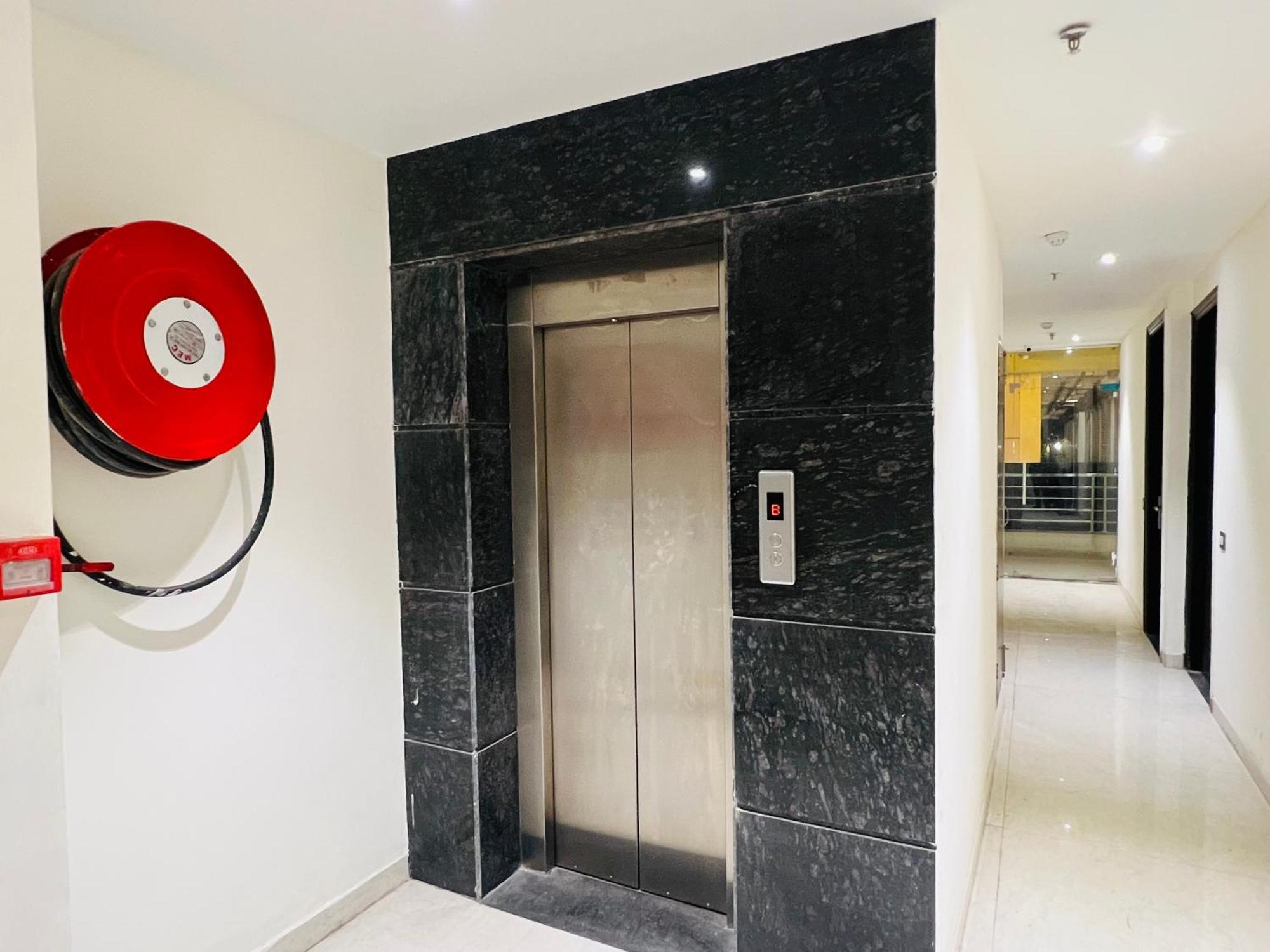 Hotel Northview Park By Lycoris !! Top Rated & Most Awarded Property In Tricity Zirakpur Rum bild