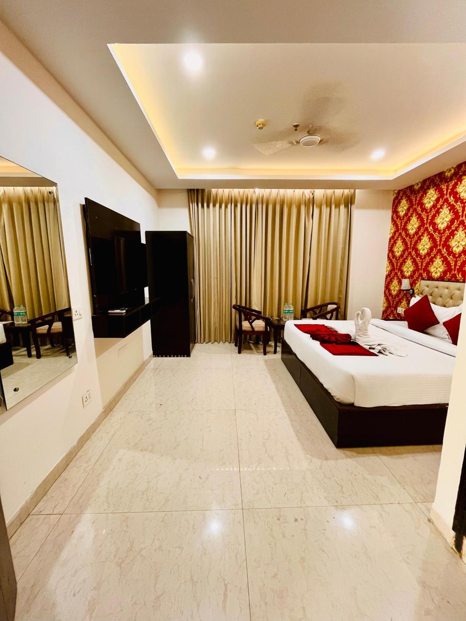 Hotel Northview Park By Lycoris !! Top Rated & Most Awarded Property In Tricity Zirakpur Exteriör bild